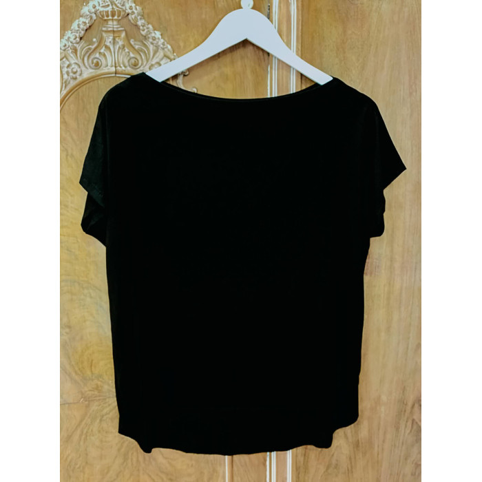 CAMISETA ALAS NEGRA