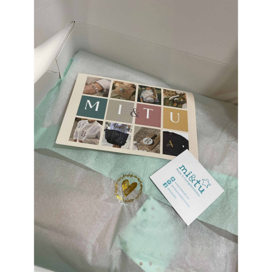 CAJA PERSONALIZADA 01