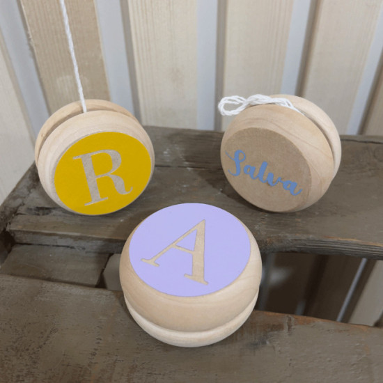 YOYO PERSONALIZADO INICIAL MADERA