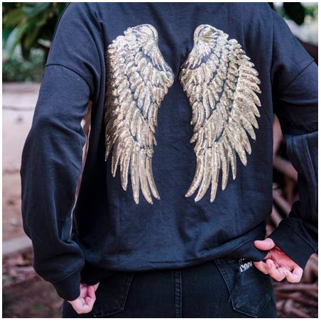 SUDADERA ALAS NEGRA