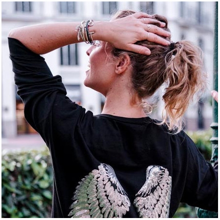 SUDADERA ALAS NEGRA