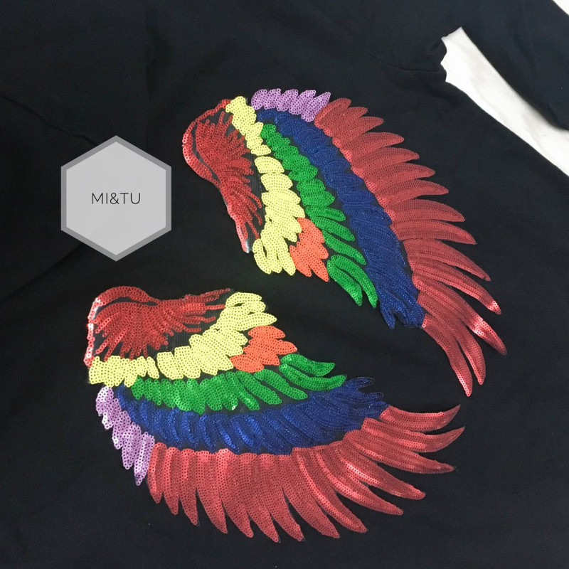 SUDADERA ALAS NEGRA